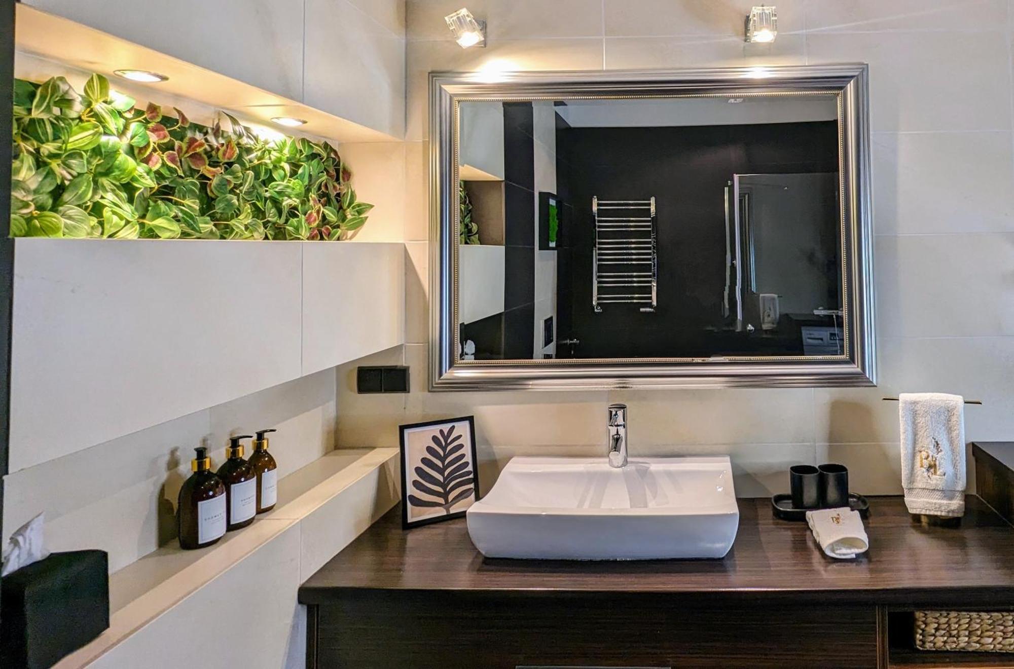 Bella Luna Luxury Suites - Chic Residence In Historic Square Varsovie Extérieur photo